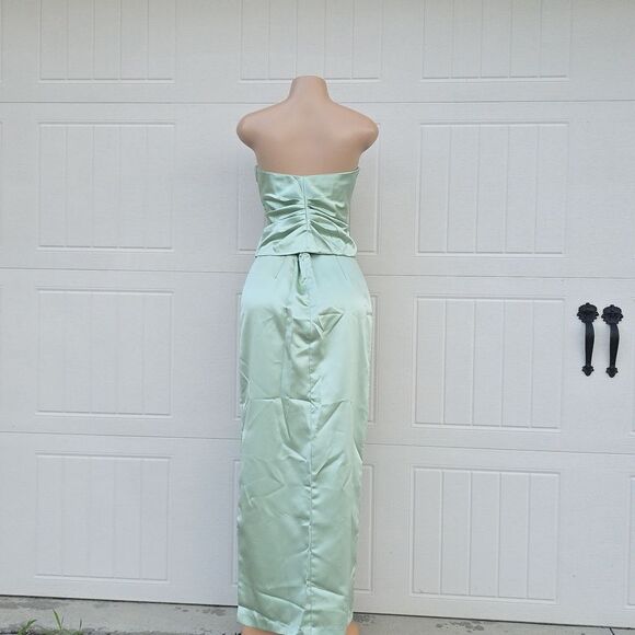 NEW BARI JAY TWO PIECE GOWN SIDE ZIPPER CLOSURE WITH JEWEL STUDDED EMBELLISHMENT - Picture 6 of 15